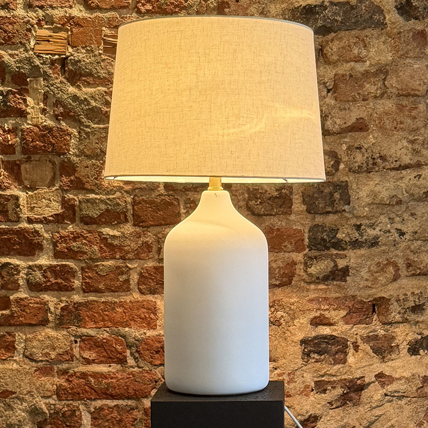 BEYAZ SERAMİK TABANLI ABAJUR