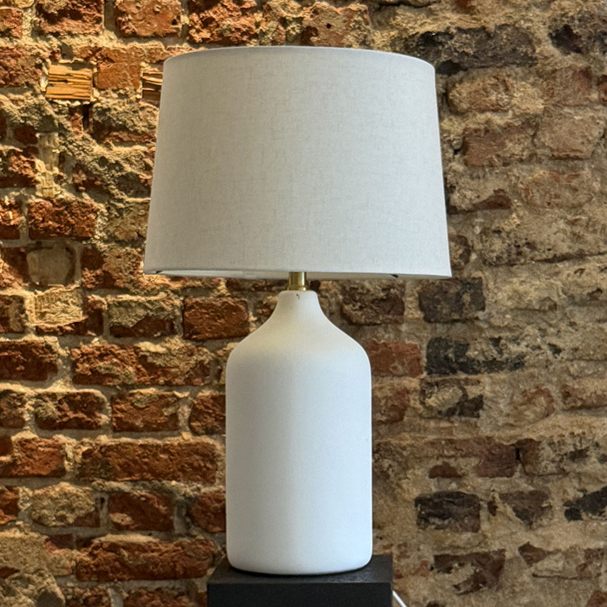 BEYAZ SERAMİK TABANLI ABAJUR