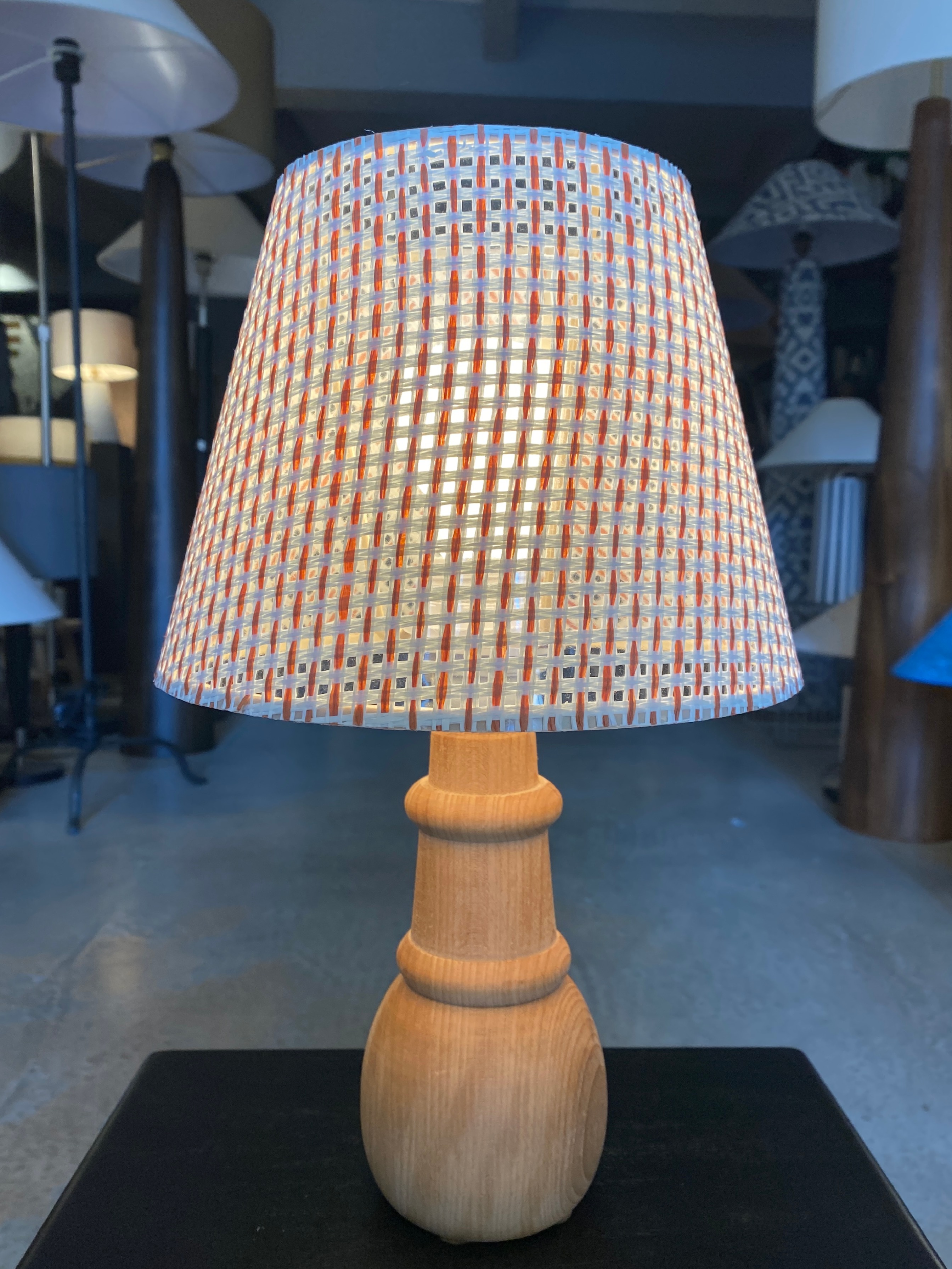 Ahşap Ceviz Abajur Modern Şık Yatak Odası Salon Masa Lambası