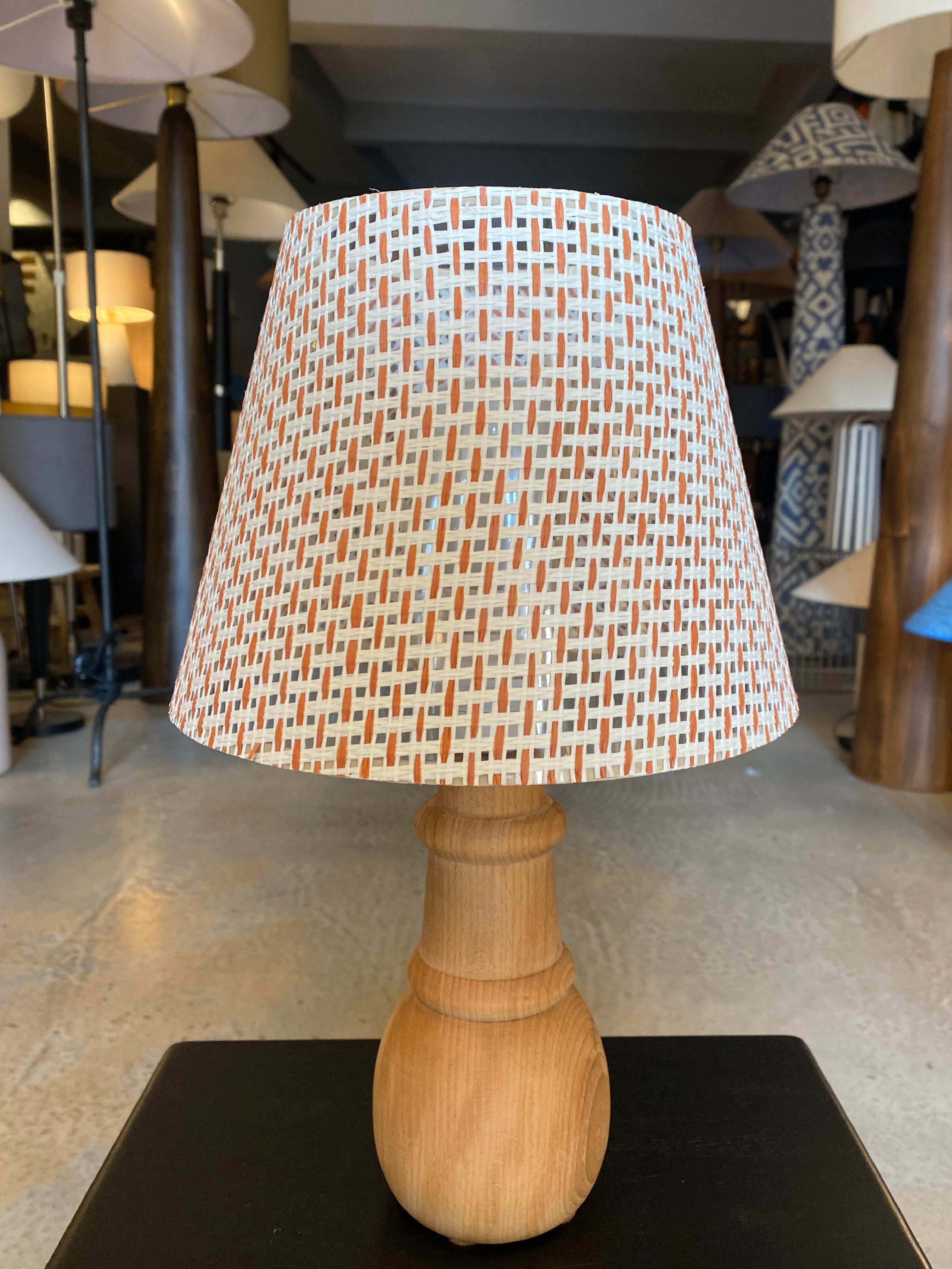 Ahşap Ceviz Abajur Modern Şık Yatak Odası Salon Masa Lambası