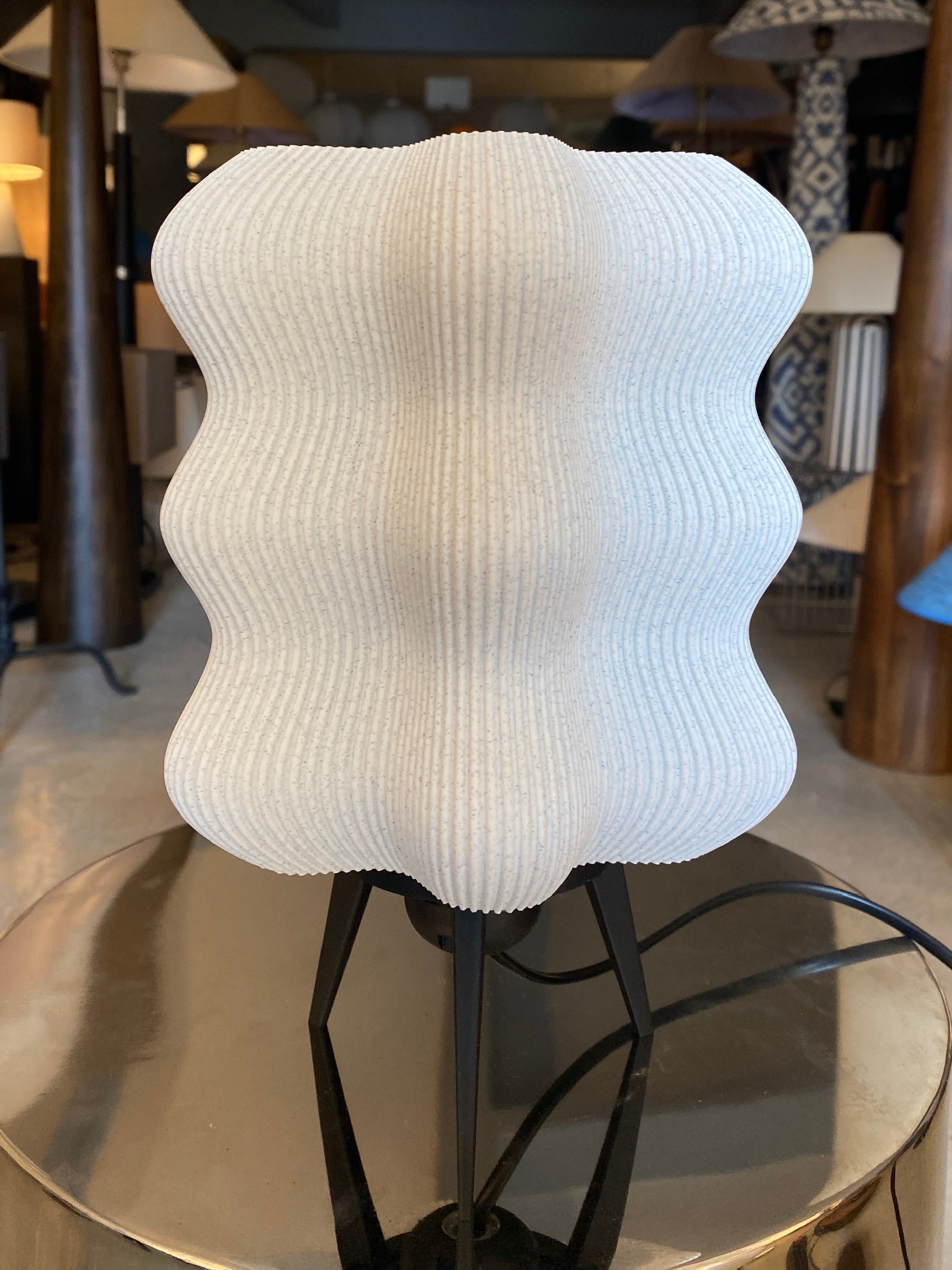 Mcy Dekor Modern Kıvrımlı Ayaklı Abajur - 3D