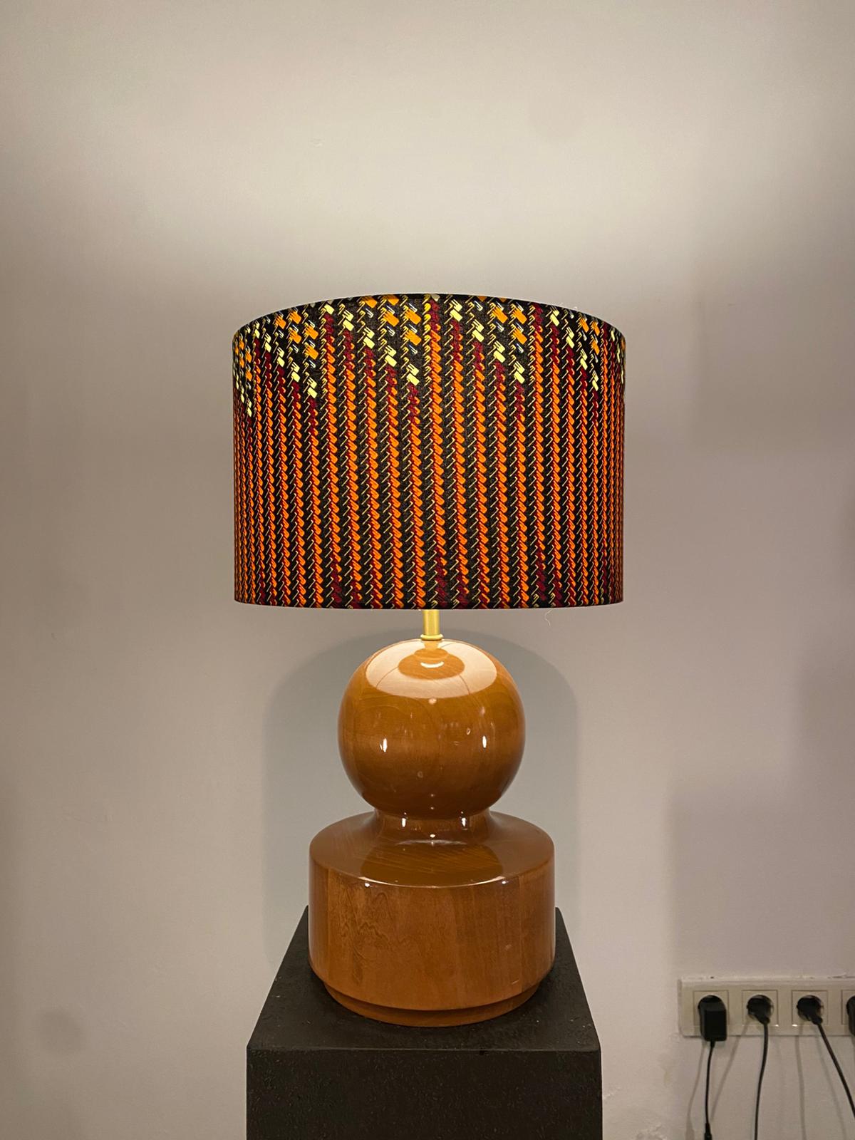 Ahşap Gövdeli Abajur