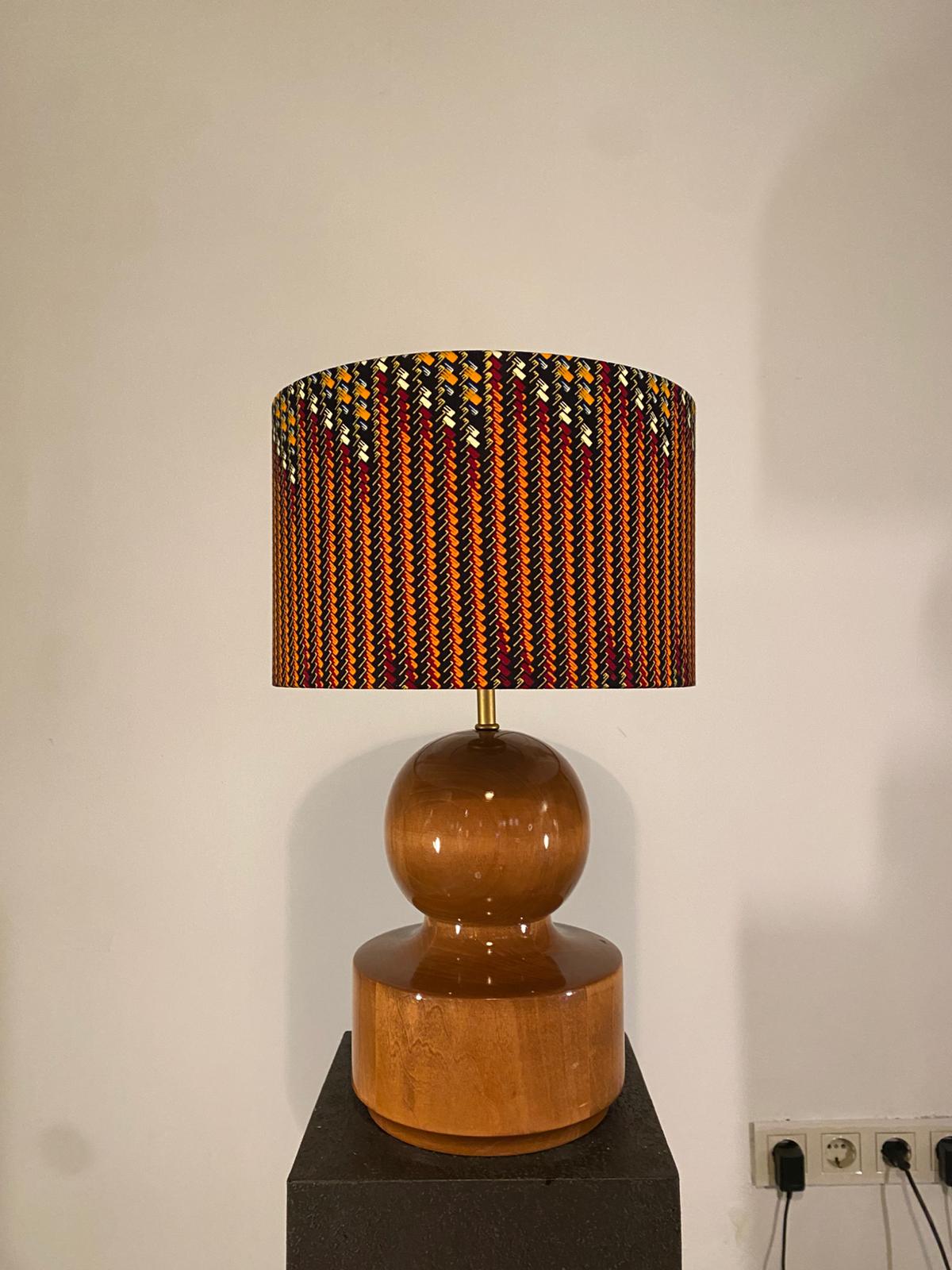 Ahşap Gövdeli Abajur