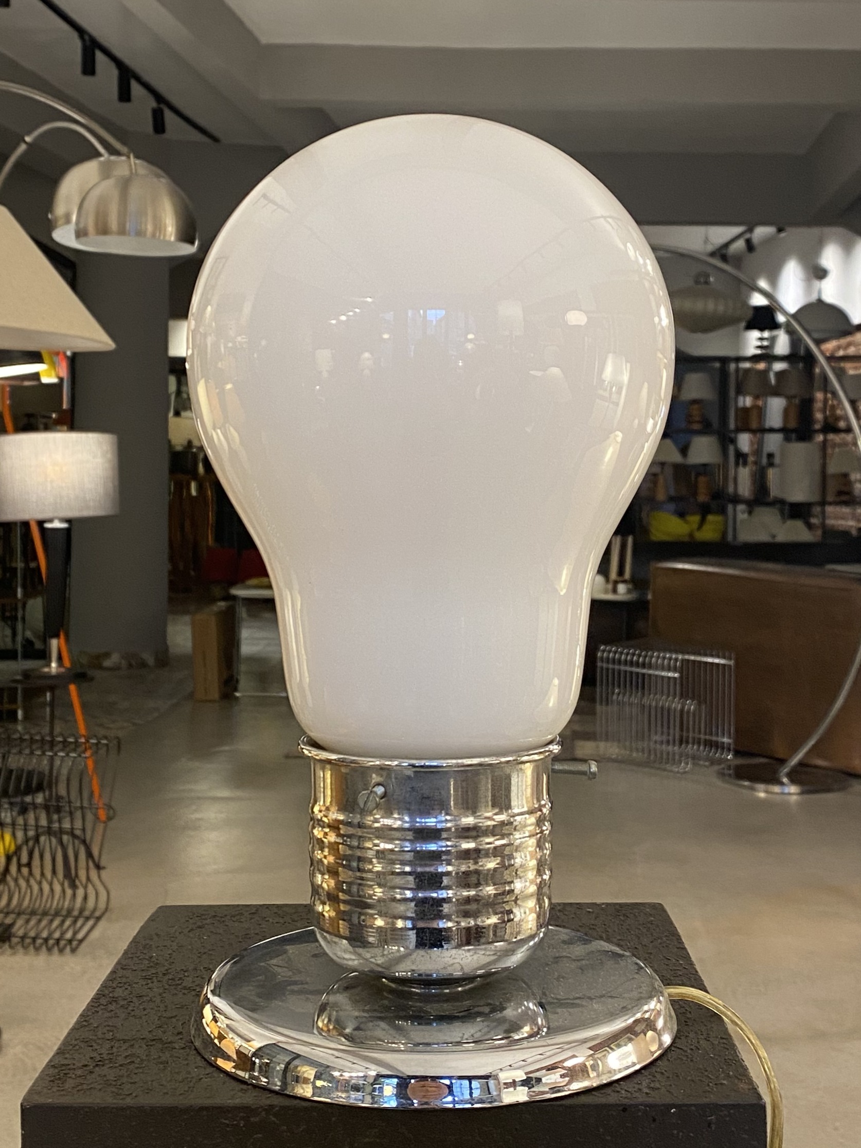 AMPUL ŞEKLİNDE OPAL ABAJUR