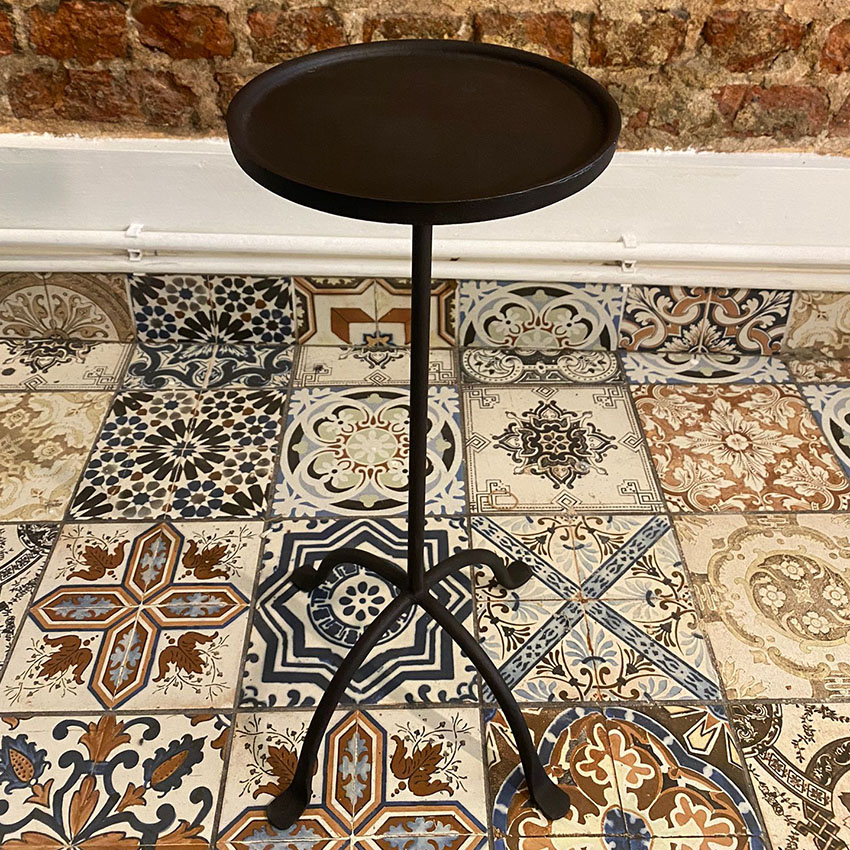 ESKİTİLMİŞ METAL YARDIMCI SEPHA