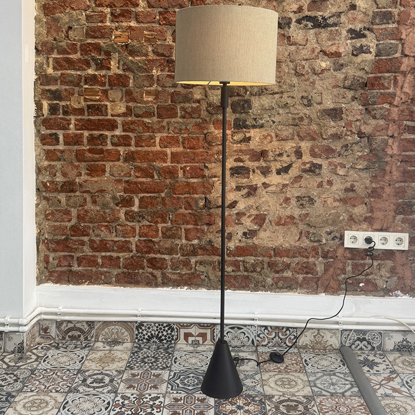 METAL AYAKLI LAMBADER