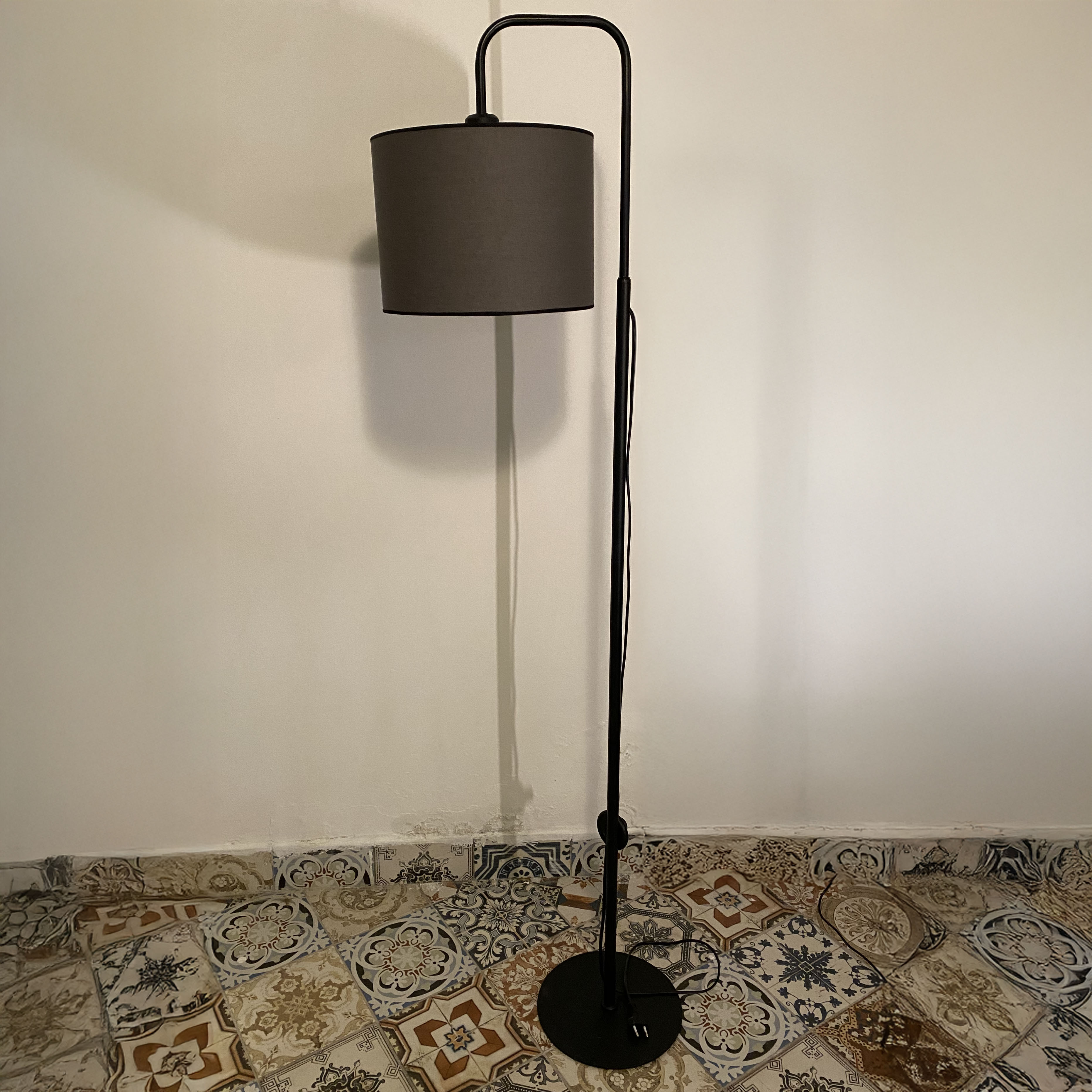 Bohhem Suitable Metal Gövdeli Antrasit Kumaş Başlık GRİ