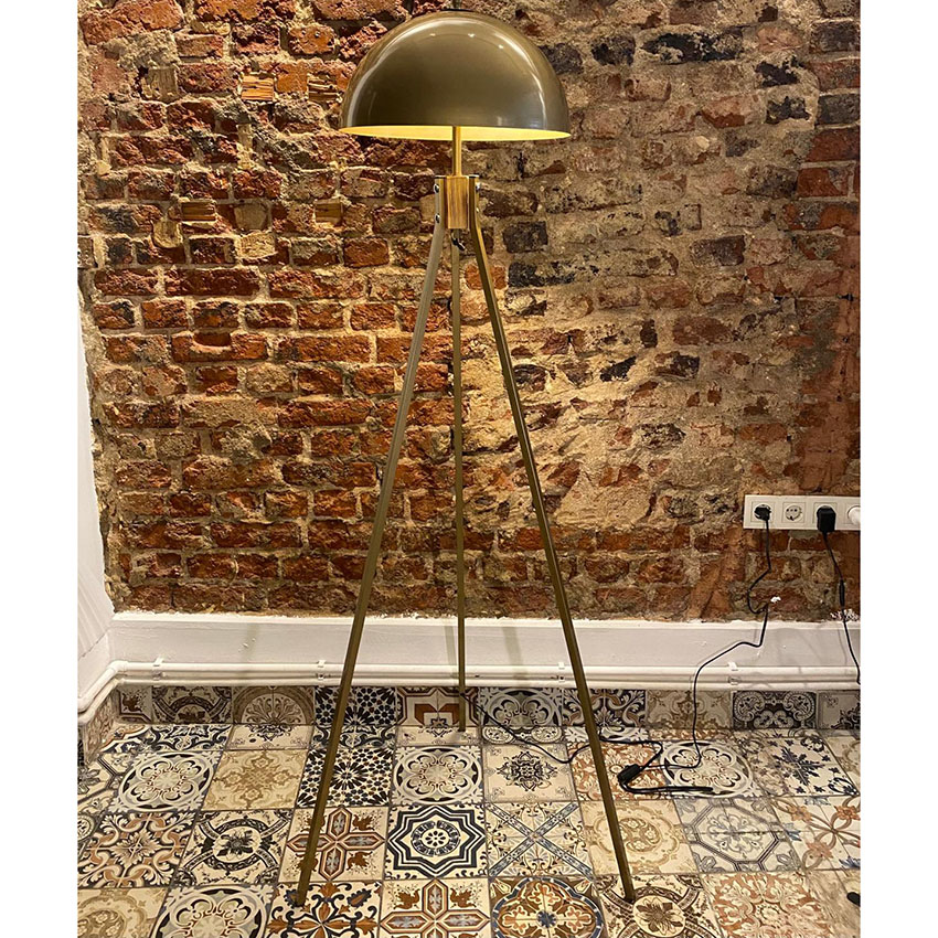 Tess Tripod Lambader Eskitme