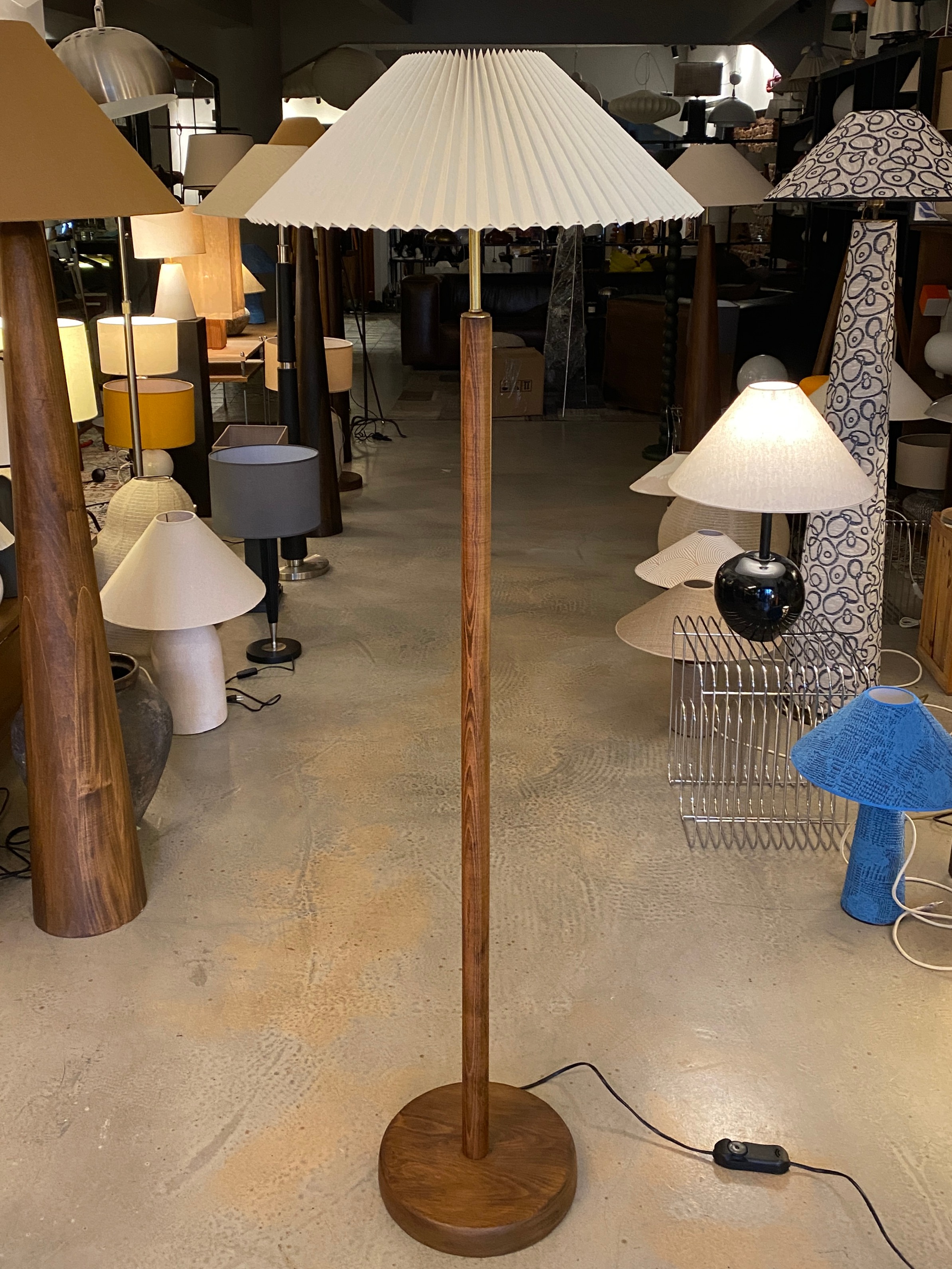 DÜZ BORU AHŞAP AYAK LAMBADER