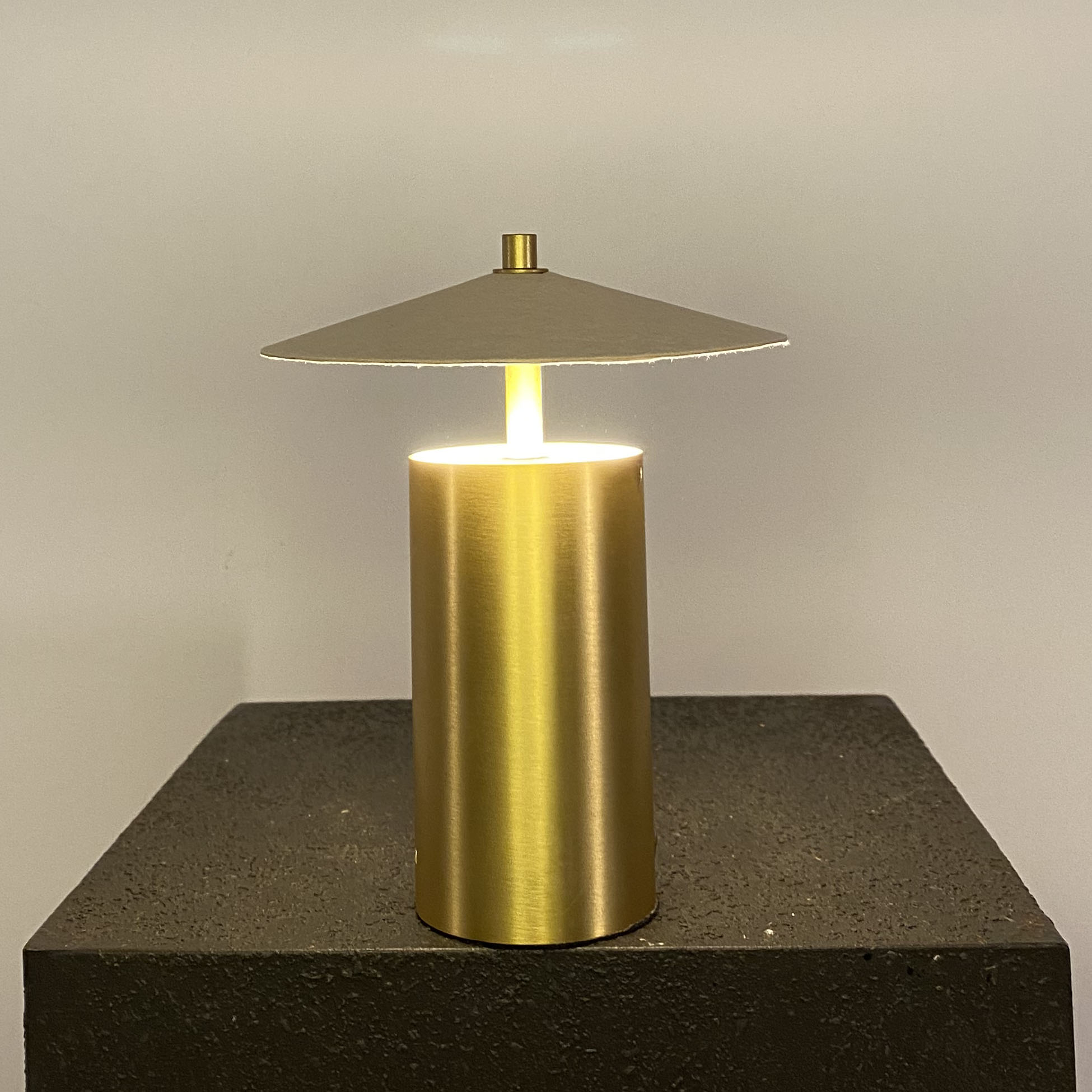 KAĞIT ABAJURLU LED ABAJUR