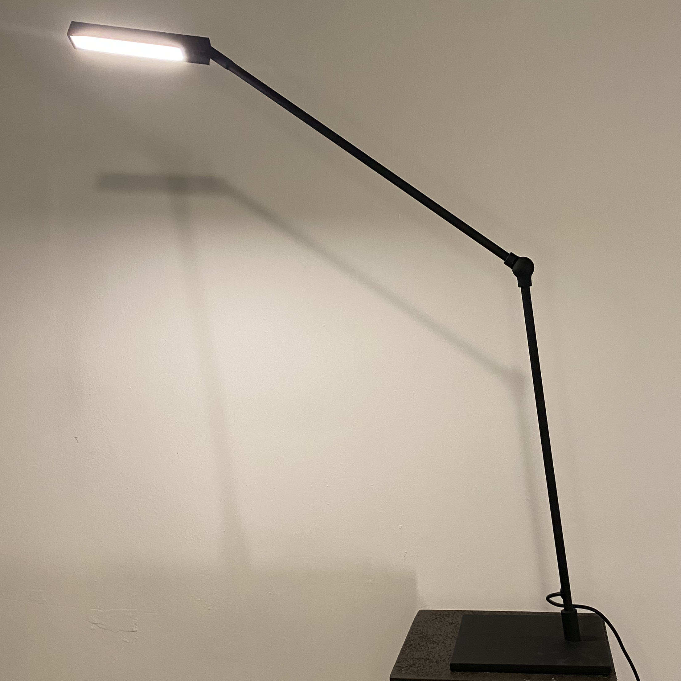 LED METAL MASA LAMBASI