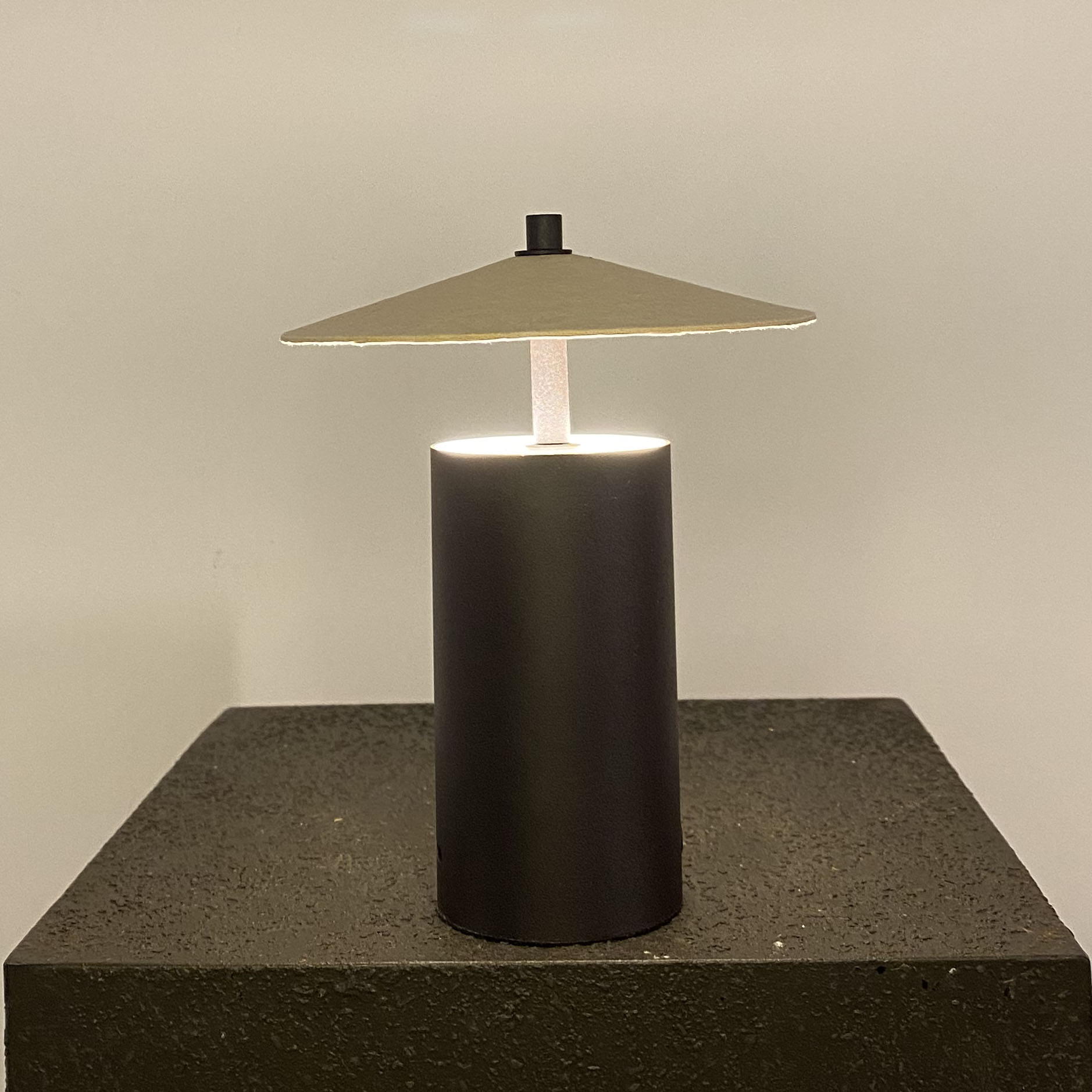 KAĞIT ABAJURLU LED ABAJUR