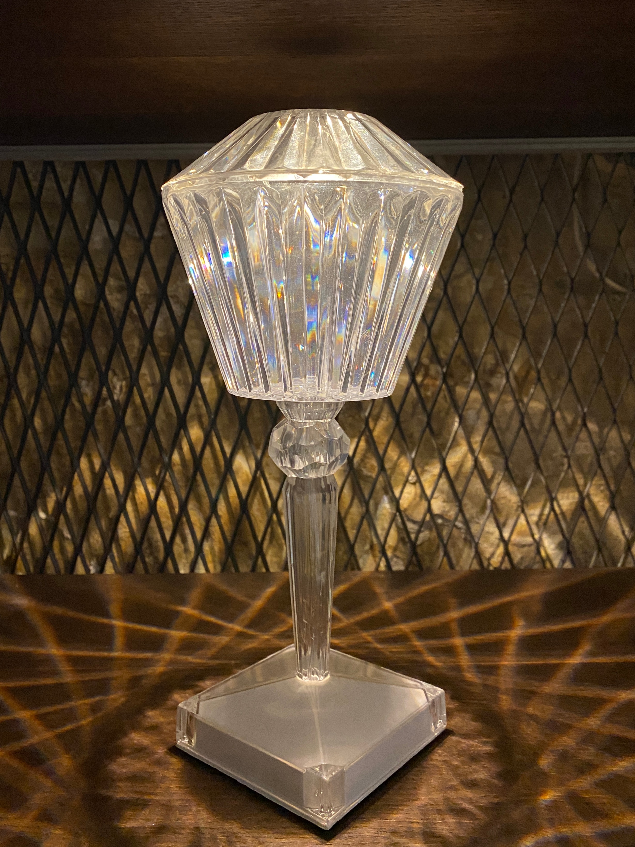 KRİSTAL MASA LAMBASI